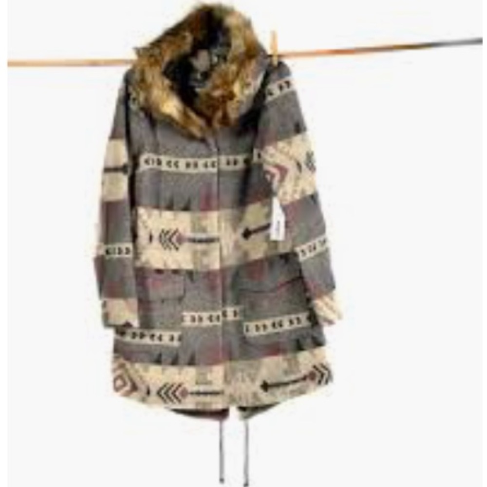 Aztec BB DAKOTA coat w/faux fur trim hood